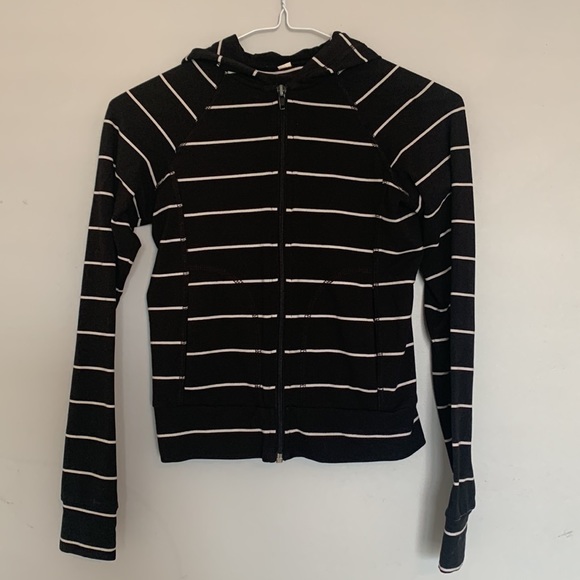 Triple flip sweater and tang top set - Picture 2 of 6